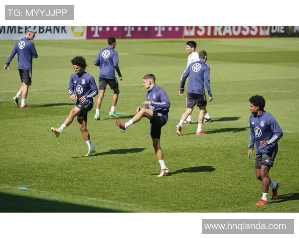 外国足球巨星训练方式揭秘 如何打造世界级球员的训练秘诀